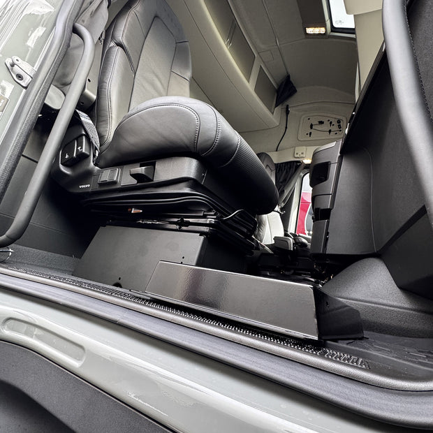 deep Volvo center console with TÜV approval