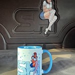 Kaffeetasse m. unserem coolen SH Girl + Heinrichs Thermoliner in Trucks at Home