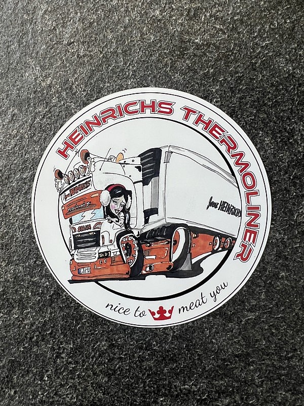 frau heinrichs cartoon vorne