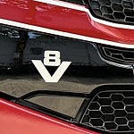 altes V8 Emblem auf Heinrichs Thermoliner Scania