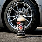 LVLUP Tireshine zum Nachfüllen in einer Praktischen 1l Flasche. erhältlich bei Team Heinrichs