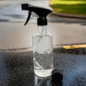 Sprühflasche für Fahrzeug Pflege von Dirty Buisness by Heinrichs, gefühlt mirt einem Interior Cleaner von Special Collection