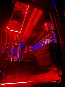 Innenraum vom Hängerzug la Vida es bella heinrichs thermoliner best of show 2025 Finnland und noch weitere Pokale