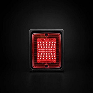 IZE LED Rückleuchte quadratisch Rot – LKW & Trailer Rücklicht