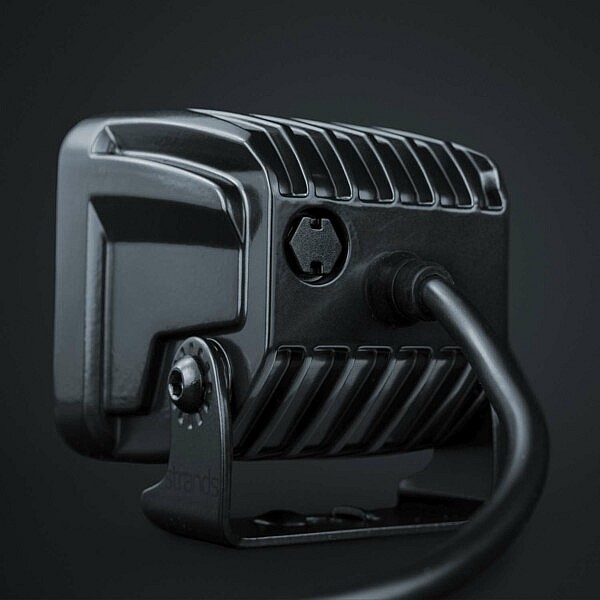 Strands LED Arbeitsleuchte Rückseite mit Kühlrippen und Anschlusskabel für LKW und Offroad