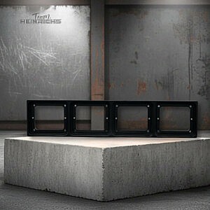 Schwarzer 4-fach Scheinwerferrahmen für IZE LED Module · Produktfoto Team Heinrichs