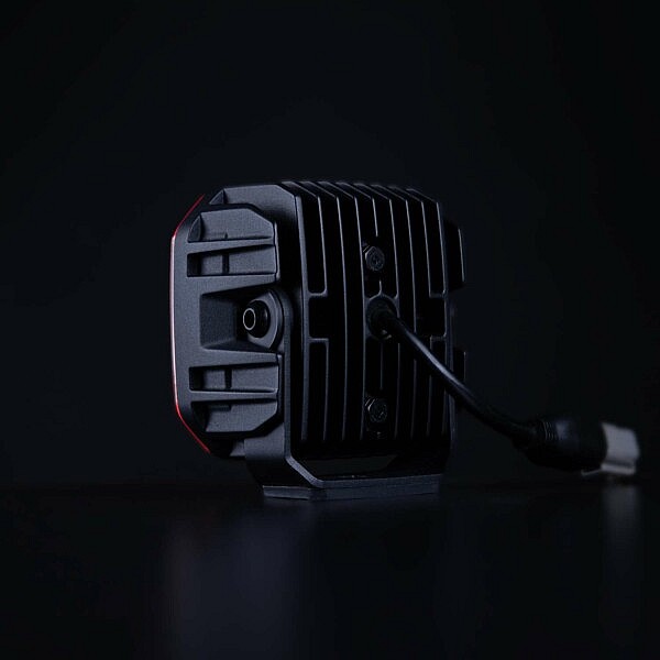 FOR9T No Glare Worklight 78W, Rückseite mit Anschlusskabel und Kühlung