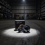 Strands For9t Geo LED Positionslicht Amber – runde LED-Leuchte in Werkstatt-Szene, robustes Design für LKW, Trailer und Nutzfahrzeuge